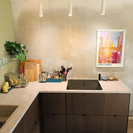 Bright, Spacious & Cozy In Norrebro Apartment *