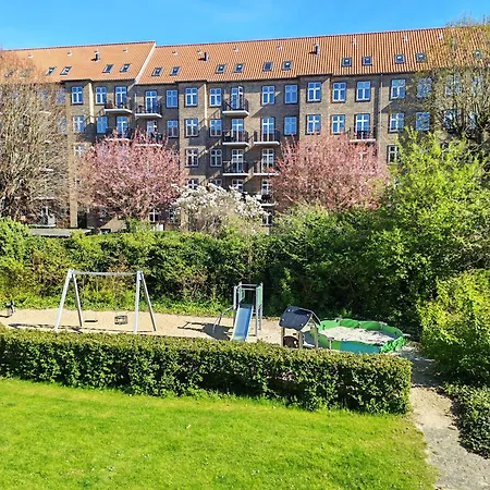 Bright, Spacious & Cozy In Norrebro Lägenhet *